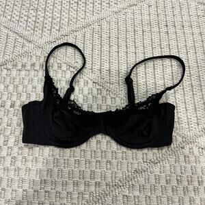 SOLD Fits Everybody Lace Scoop Bra